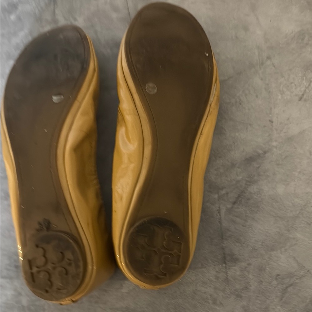 Tory Burch Tan Leather Ballet Flats with Bow - Picture 2 of 4